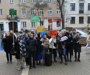 Obrońcy Stacji Praga protestowali pod urzędem