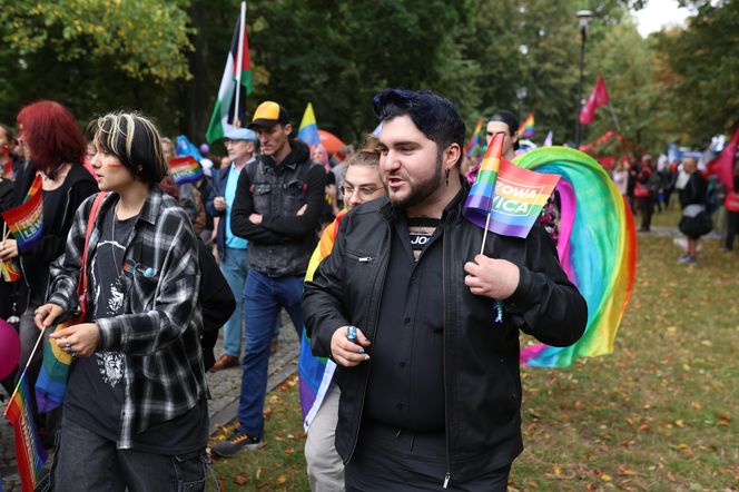 Marsz Równości w Katowicach 2025. Setki ludzi przeszło ulicami miasta. Były protesty