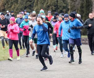 Sobotni parkrun jak zwykle przyciągnął tłumy. To wyjątkowy bieg w samym sercu Katowic ZDJĘCIA