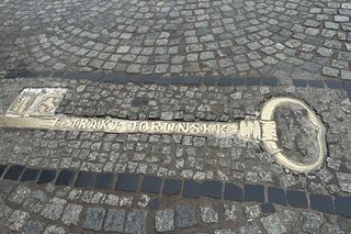 Jak ochronić symboliczne klucze wmurowane  na konińskiej starówce