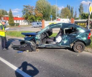 Tragiczny wypadek w Inowrocławiu! 66-letni kierowca zmarł w szpitalu [ZDJĘCIA]