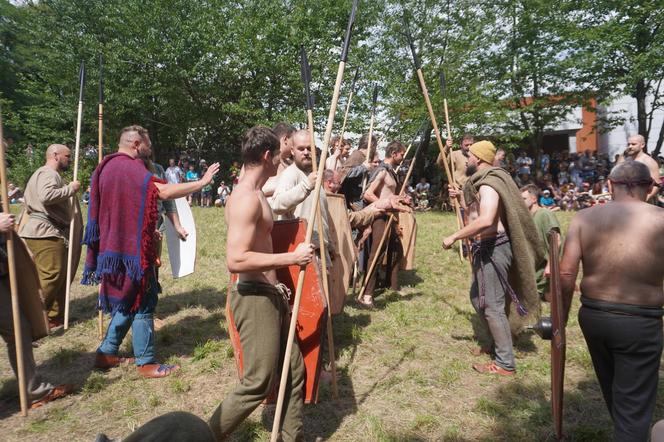 Dymarki 2024 w Nowej Słupi. Barbarzyńcy, Rzymianie i Piecowisko