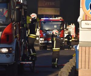 Warszawa. Płonie centrum handlowe Marywilska 44