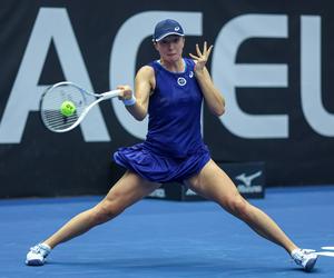 Iga Świątek - Sabalenka TV Transmisja NA ŻYWO Półfinał WTA Finals Gdzie obejrzeć mecz Świątek - Sabalenka STREAM ONLINE LIVE 6.11 Na którym kanale Iga Świątek w TV dzisiaj 