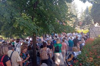   Tłumy pielgrzymów w Gietrzwałdzie. Trwa odpust i dożynki archidecezjalne. Zobacz zdjęcia