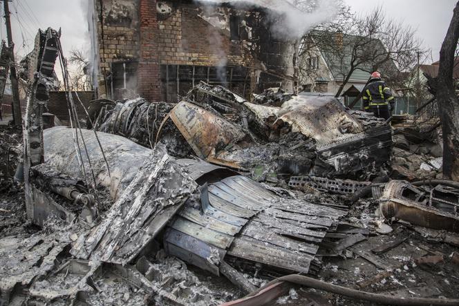 Wojna na Ukrainie - zestrzelony samolot