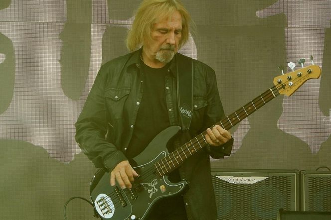 Geezer Butler wspomina słynną i nieudaną scenografię dla Black Sabbath