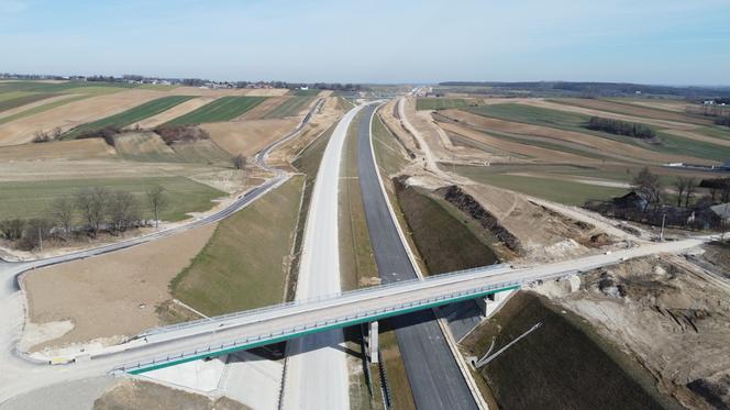Budowa trasy S7 za granicą województw małopolskiego i świętokrzyskiego 