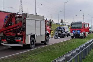 Citroen wbił się w tira. Ranny 28-latek i 5-latka