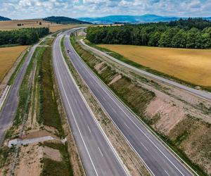 Odcinek Bolków – Kamienna Góra liczy w sumie nieco ponad 16 kilometrów długości. W dłuższym tunelu będzie odcinkowy pomiar prędkości