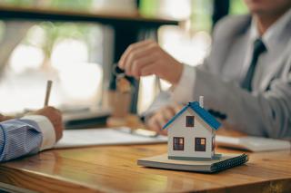 Zakup nieruchomości obciążonej hipoteką. Co powinien sprawdzić nabywca nieruchomości?