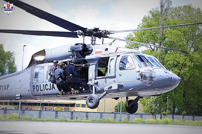 Lublin: Policyjny helikopter krążył nad miastem. Poważne działania policyjnych komandosów 