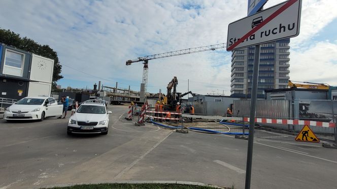 Od lat jest nieczynny i straszy wyglądem. Jaka przyszłość czeka dworzec autobusowy w Olsztynie?