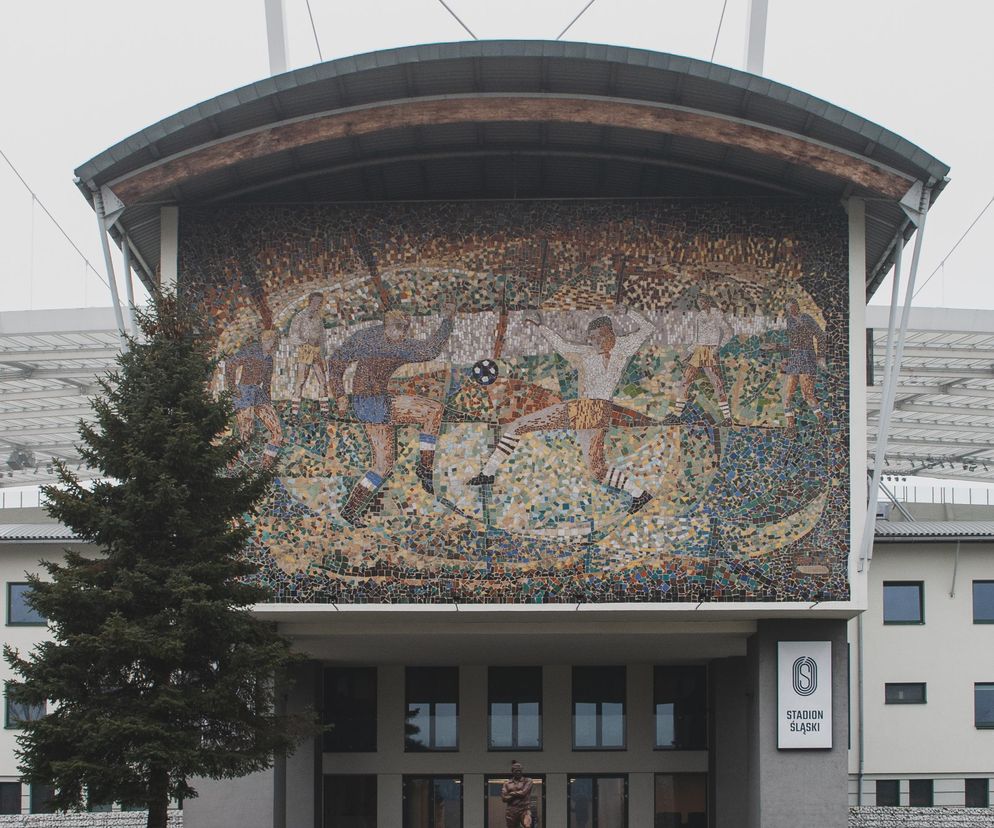 Socmodernistyczny Park Śląski - zdjęcia mozaik, architektury, rzeźb PRL