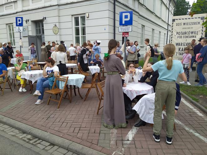 Siedlczanie mogli wsiąść w wehikuł czasu i zobaczyć ulicę Pułaskiego - Piękną sprzed stu lat