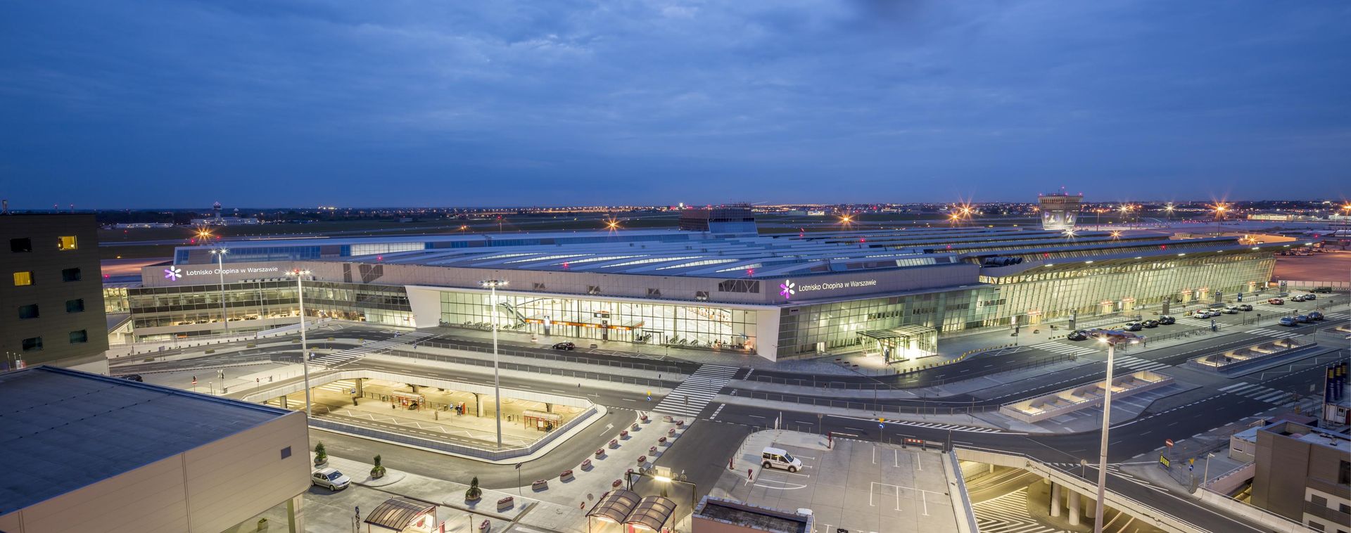 Lotnisko Chopina w Warszawie dziś i kilkadziesiąt lat wcześniej