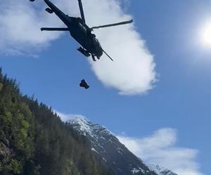 Przygniótł go 300-kilogramowy głaz i żyje! Zobacz zdjęcia z akcji ratunkowej