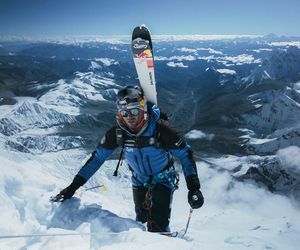 Andrzej Bargiel zjechał na nartach z Mount Everest