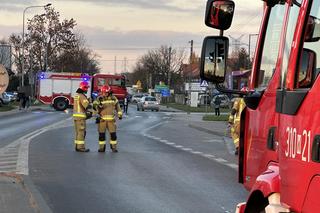 Wielka akcja strażaków na Białołęce. Wyciek gazu obok stacji paliw! Zablokowano ruch w obu kierunkach 