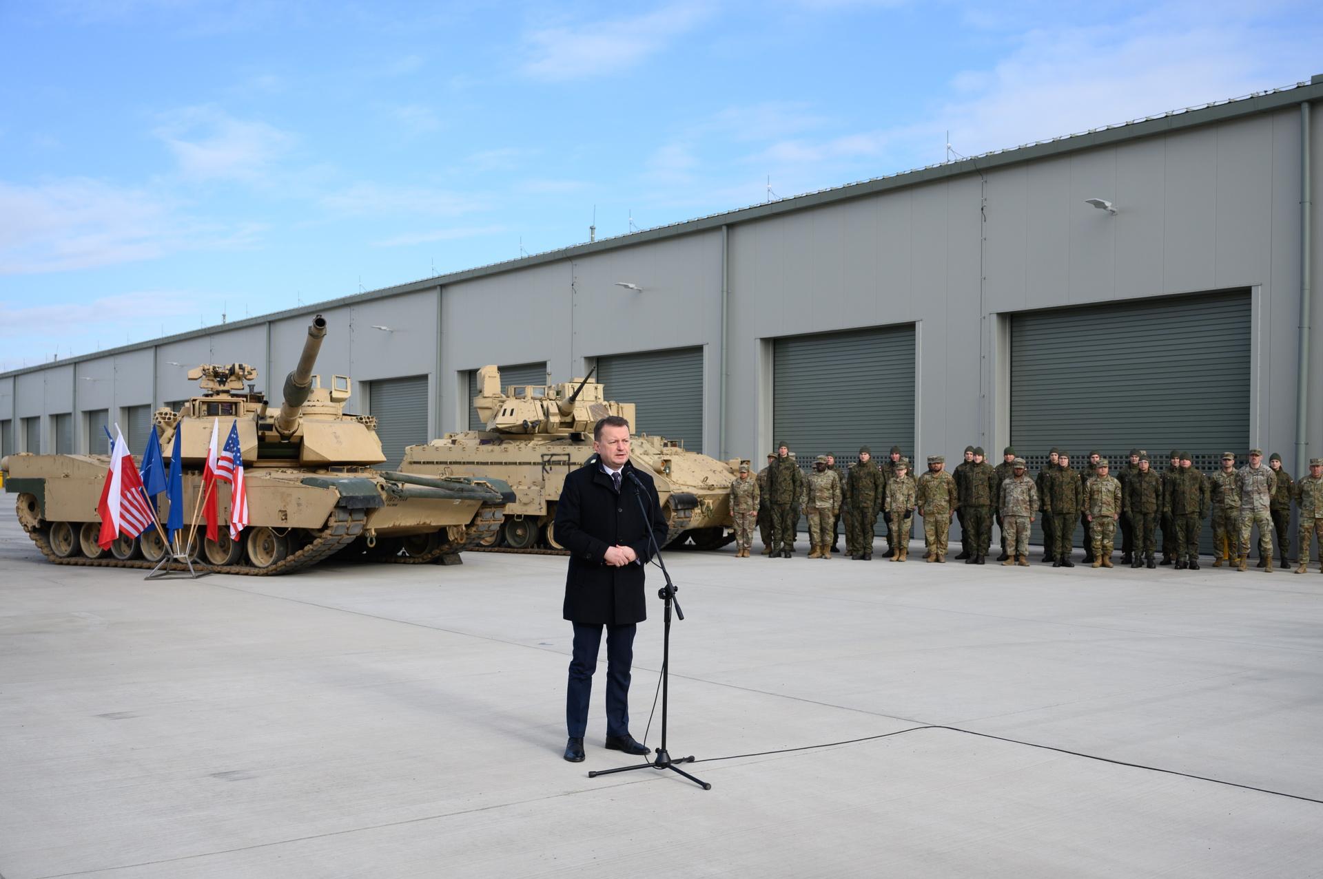 Wielka inwestycja finansowana przez NATO i USA. W 33. bazie Lotnictwa Transportowego w Powidzu otwarto nową bazę