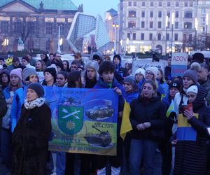 Manifestacja w trzecią rocznicę wybuchu wojny w Ukrainie