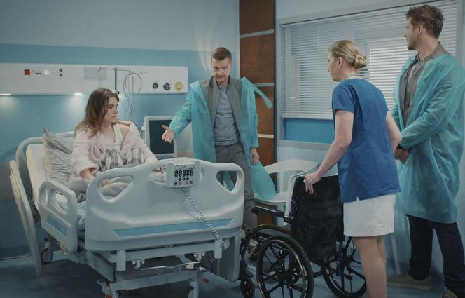 M jak miłość, odcinek 1878: Marcin (Mikołaj Roznerski), Paweł (Rafał Mroczek), Franka (Dominika Kachlik)