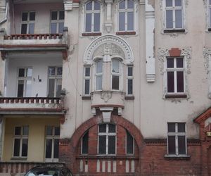 Zabytkowa kamienica w Olsztynie na sprzedaż. To największy pustostan w centrum miasta