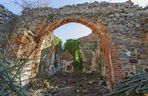 Magiczne miejsce w malutkiej wsi na Warmii i Mazurach. Stoją tam ruiny sprzed 700 lat