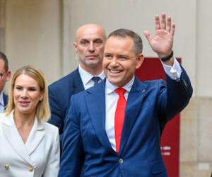 Jak Polacy oceniają pierwsze decyzje prezydenta Nawrockiego? Najnowszy sondaż ujawnia zaskakujące dane o poparciu