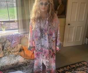 Magda Gessler w luksusowych sandałach ukrywa haluksy