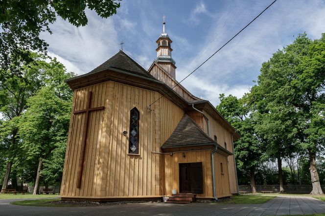 Niezwykła wieś w Łódzkiem. Pochodzi z niej rodzina wybitnego aktora