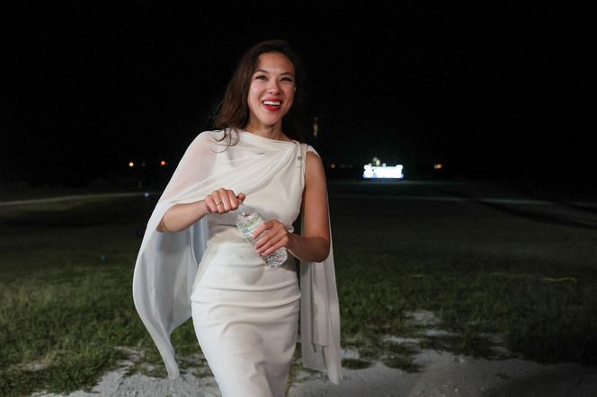 Aleksandra Uznańska-Wiśniewska miała na sobie białą suknię. 