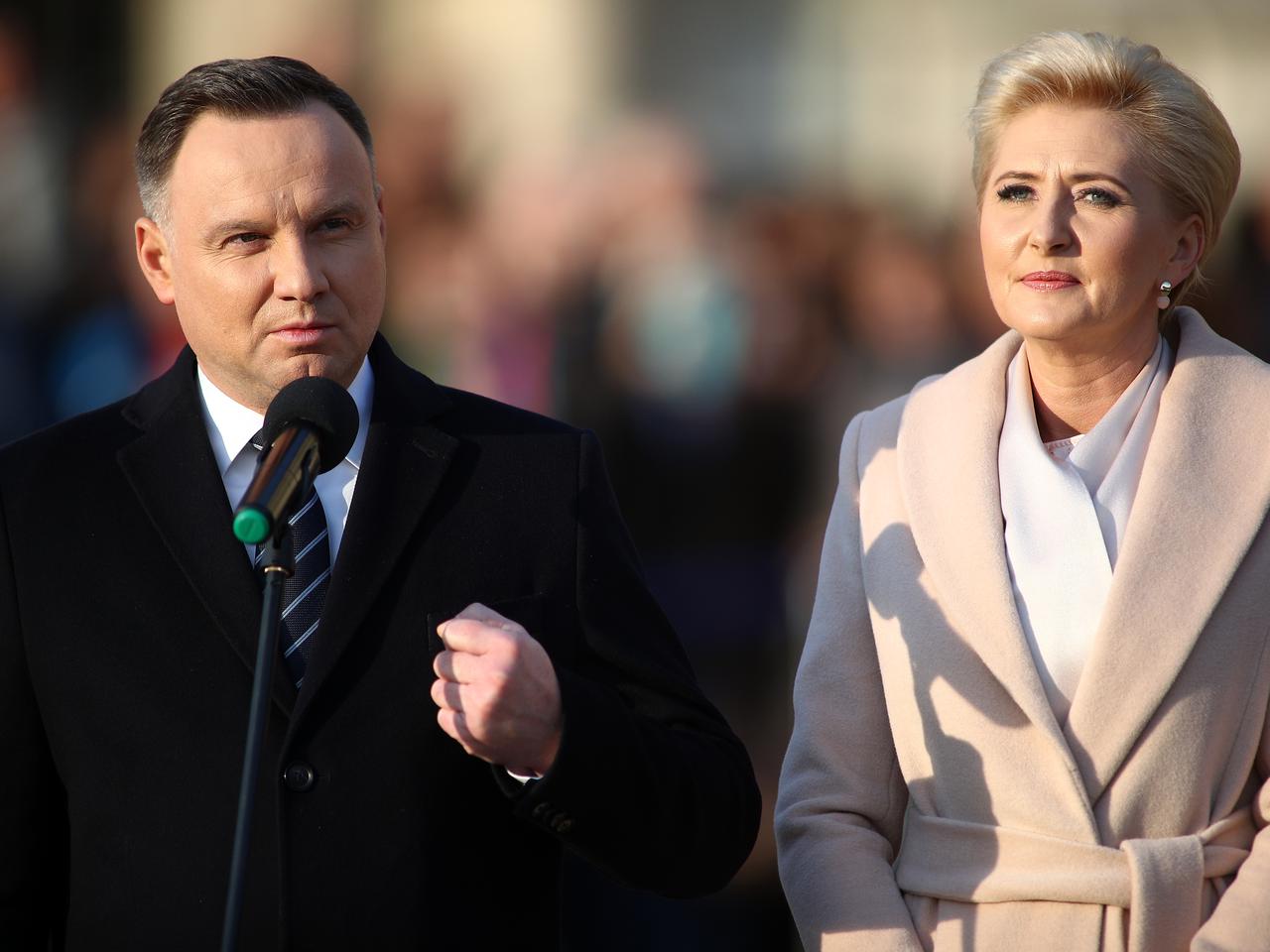 Andrzej Duda wsparł WOŚP. Prezydent przekazał na licytację koszulkę i zdjęcie