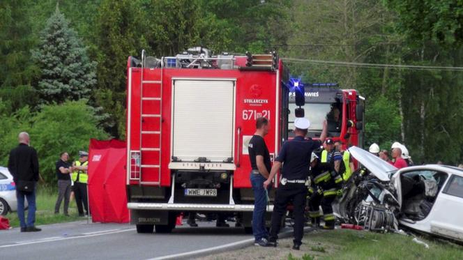 Tragiczny wypadek w Kalinowcu. Auta stanęły w ogniu po czołowym zderzeniu. Jedna osoba nie żyje