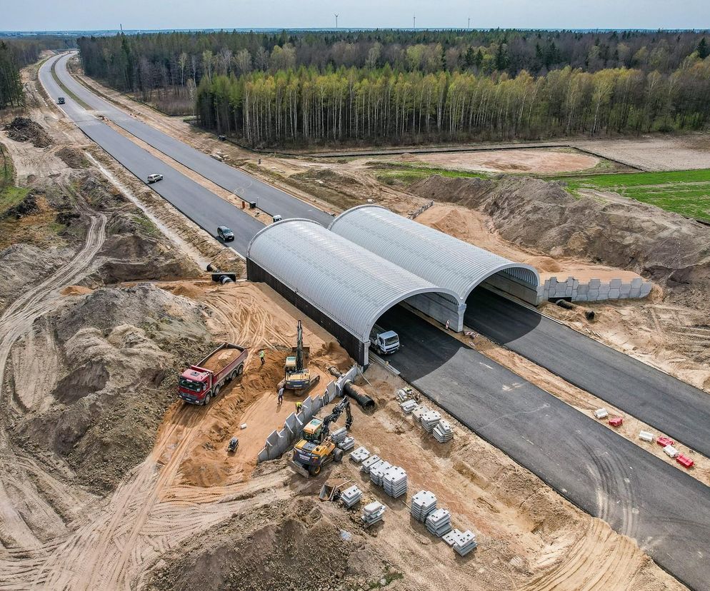 Tak powstaje najważniejsza droga na Podlasiu. To kluczowy fragment tego szlaku