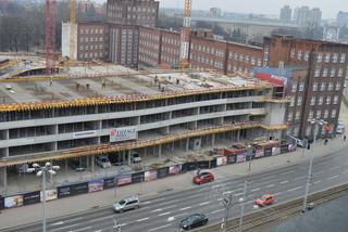 Widok od strony ulicy - teren budowy inwestycji OVO Wrocław 
