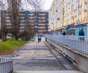 Jamnik - zdjęcia najdłuższego prostego bloku w Warszawie