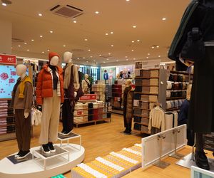 Sklep UNIQLO przy Marszałkowskiej w Warszawie po remoncie 10.2025