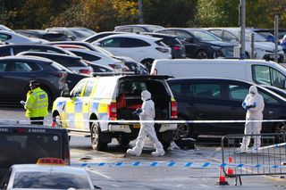 Dźgał ludzi nożem, mówiąc o diable. Nowe doniesienia o ataku w pociągu