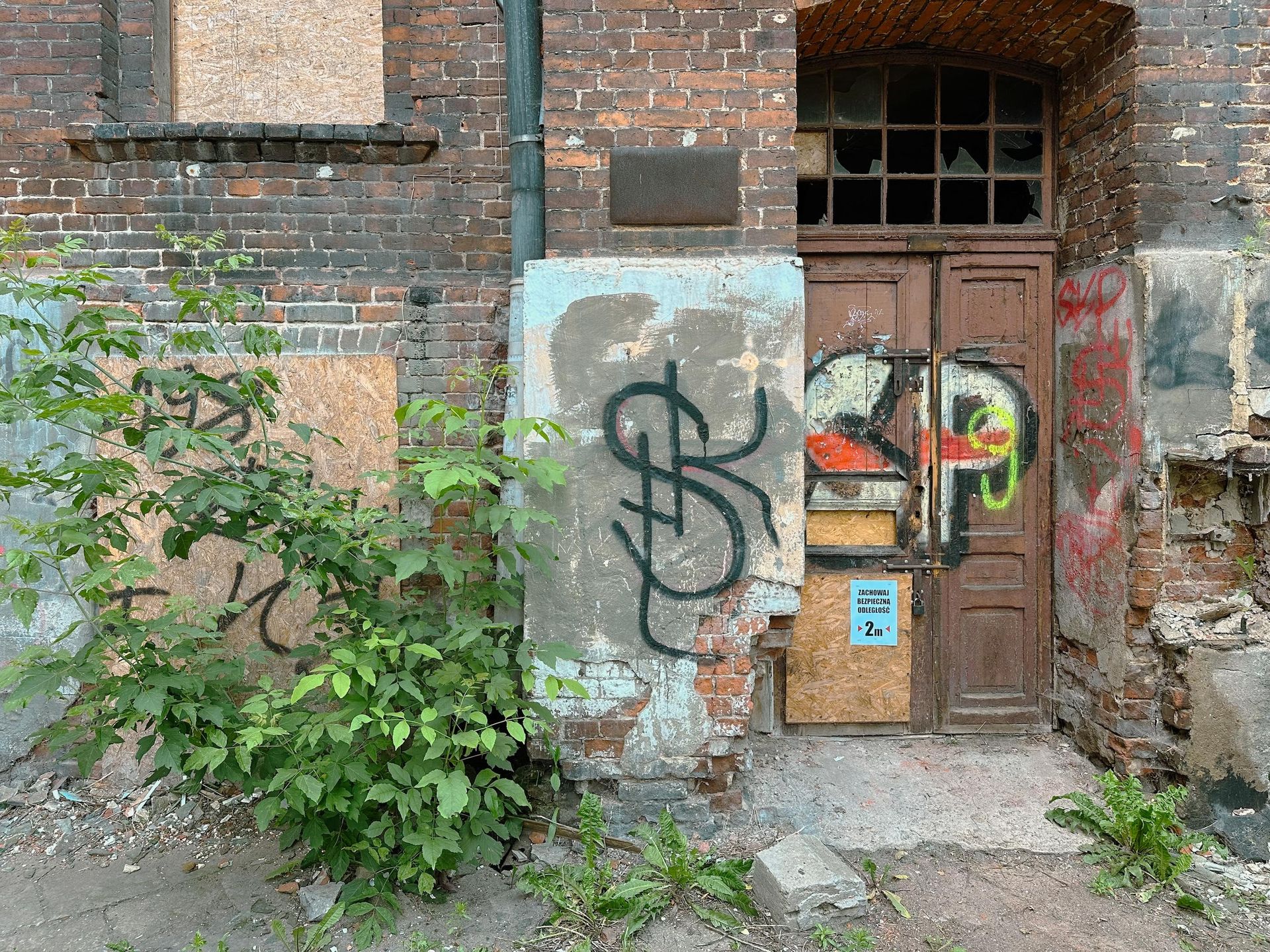 Zabytkowe famuły Izraela Poznańskiego w Łodzi 