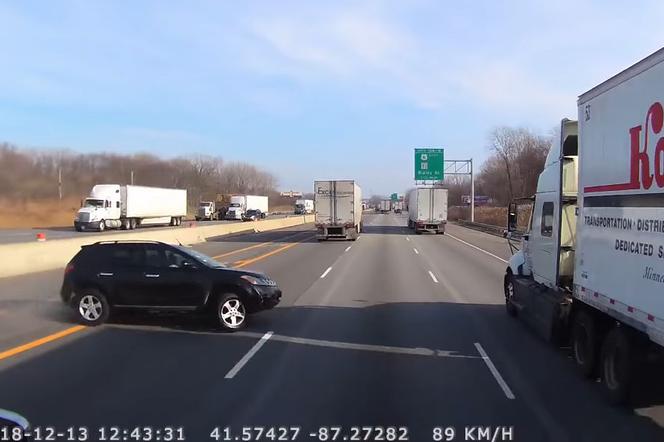 Wyprzedzał na autostradzie pasem, który się kończy