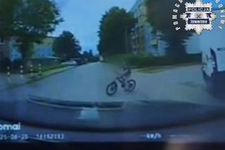 7-latek na rowerze wjechał pod samochód! Dziecko było bez opieki