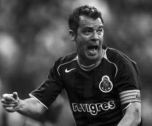 Nie żyje Jorge Costa. Cały piłkarski świat żegna legendę FC Porto. Jose Mourinho nie był w stanie powstrzymać łez