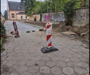Budowa parkingu przy Ćwiczni w Lesznie