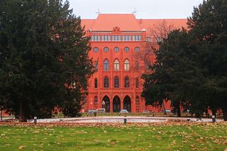 Odnowiony plac z ogromną fontanną już gotowy. Na pełny efekt trzeba jednak poczekać