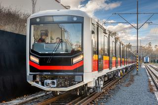 Metro dla Warszawy nadciąga z Czech. Tak wygląda złośliwie uśmiechnięty pociąg z Pilzna