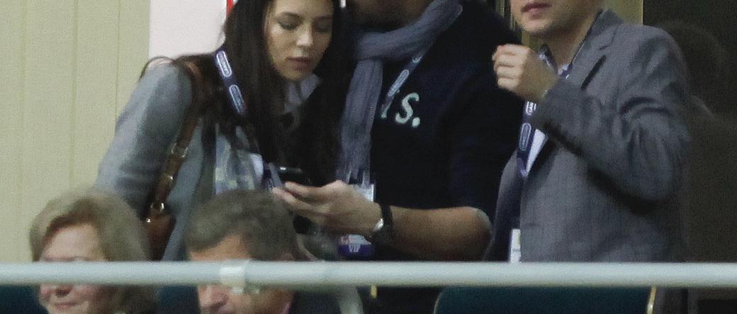 Karolak podrywa dziewczynę Adamczyka