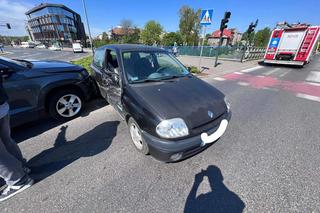 Zderzenie na rondzie Grunwaldzkim w Krakowie. Na miejscu interweniowały służby 