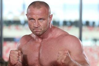 Aż ciężko uwierzyć w to, czym zajmuje się teraz Mariusz Pudzianowski. Wyjątkowo ciężka praca, takiego go jeszcze nie widzieliśmy