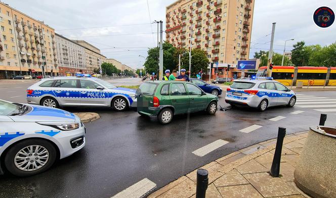 Wjechał w radiowóz. Dwóch policjantów w szpitalu